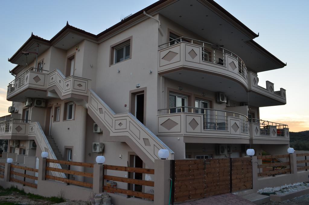 Thassos Grand Villas Apartments & Studios Limenaria  Bagian luar foto