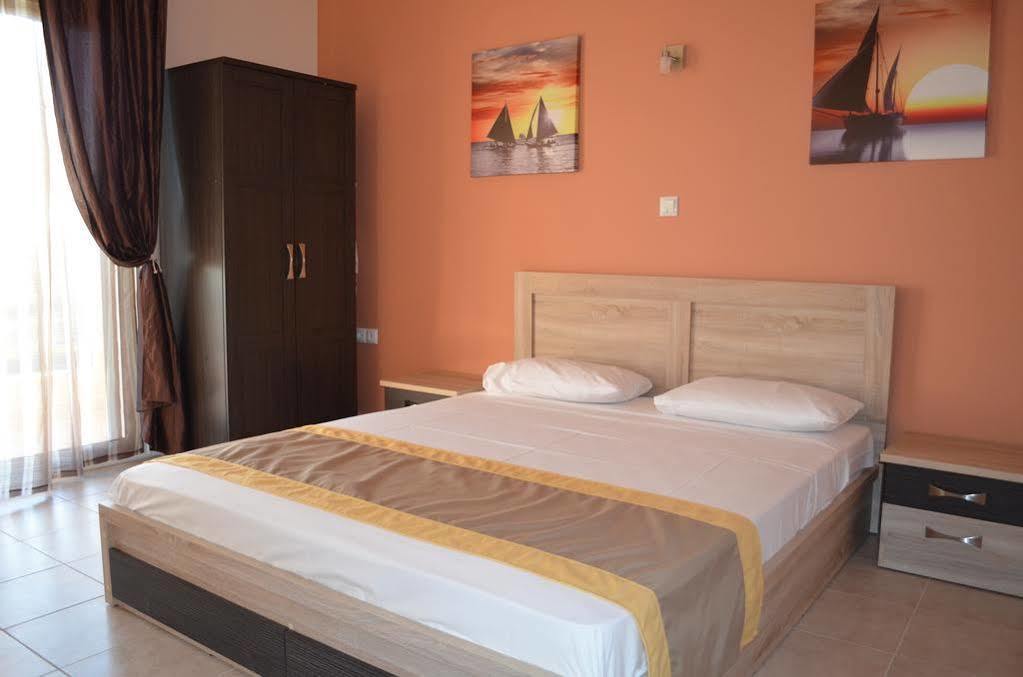 Thassos Grand Villas Apartments & Studios Limenaria  Bagian luar foto